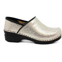 BJORK PROFESSIONAL Mysa Natural Tooled Leather Clogs