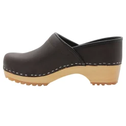 BJORK Tindra Wood Closed Back Grip Brown Leather Clogs
