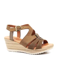 Dromedaris Liz Leather Wedge Sandal