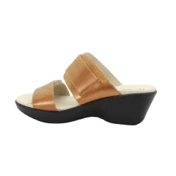 DROMEDARIS Sample Sale - Group E - Mid Heel